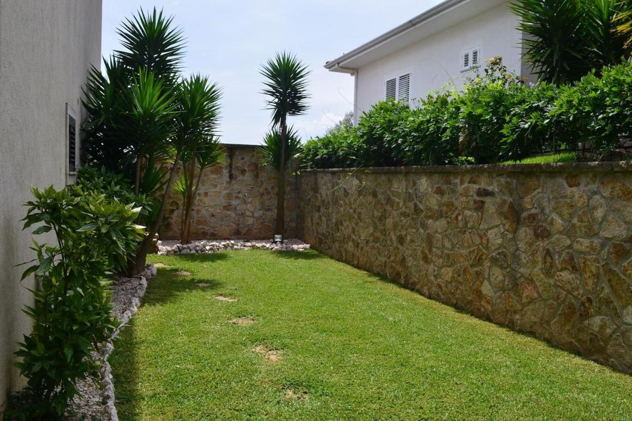 Valadas Guest House Canedo  Exterior photo